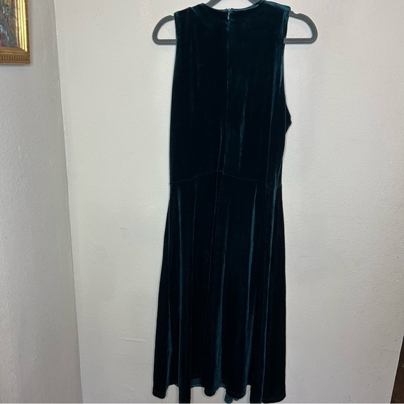 Elegant Velvet Sleeveless Dress - Deep Green  Size XL - Picture 8 of 8